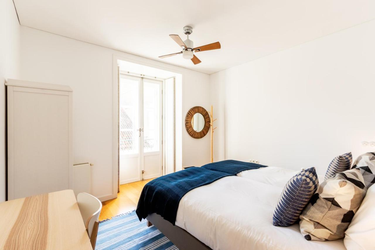 Joivy Chiado Self Check-in 2-br Flat With Parking Lisbon